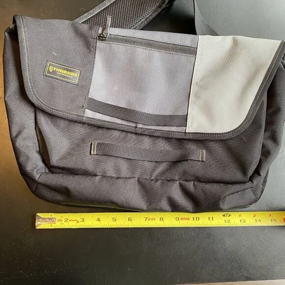 Timbuk2 Classic 14x12 Inch Messenger Bag Large Gray Black Laptop Luggage